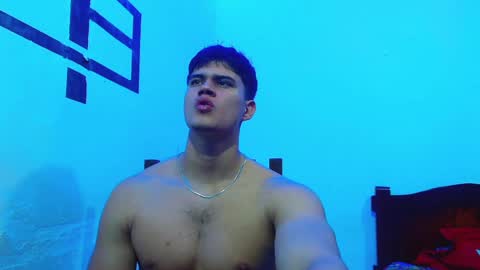 adonis_walkerx online show from 12/01/24, 11:02