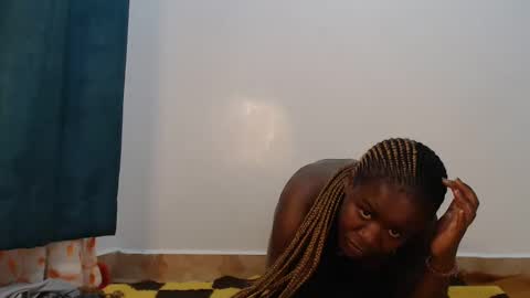 african_sidechick online show from 11/29/24, 03:12