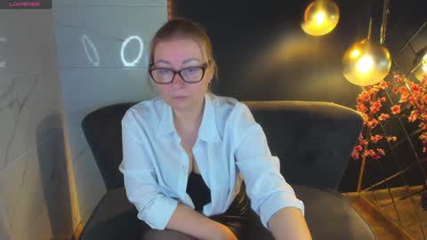 Alexandra online show from 12/02/24, 01:25