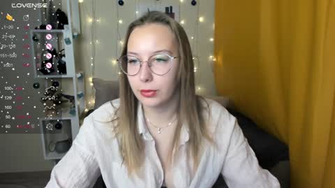 aliya_reid online show from 12/15/24, 12:47