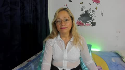 anthonela_mature_ online show from 01/06/25, 10:04