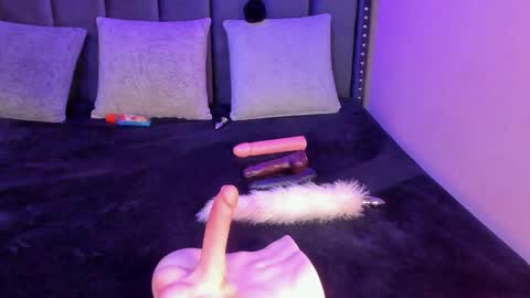 ashlye_miller_ online show from 12/22/24, 03:54