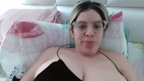 AshlyMoon online show from 12/18/24, 07:06