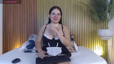 Alyda Jaramillo online show from 01/24/25, 08:08