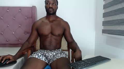 Twtter 1MikeBeckford            Onlyfns beckfordmike online show from 12/10/24, 11:18