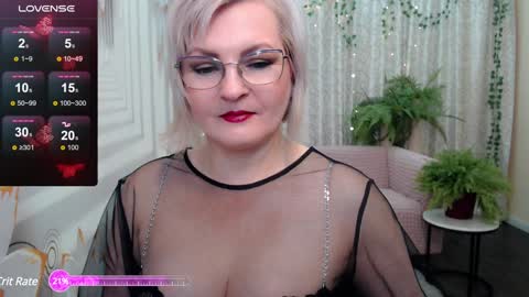 Blonde woman X online show from 11/12/24, 05:50