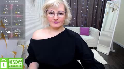 Blonde woman X online show from 12/20/24, 05:52