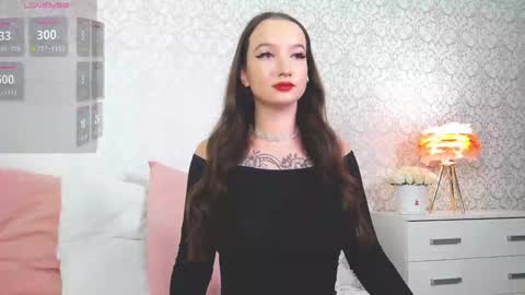 cryslal_grayy online show from 12/03/24, 12:43