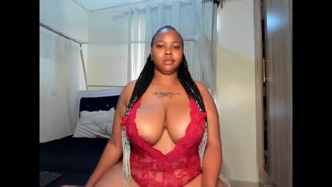 Curvy Latoya online show from 02/03/25, 10:46