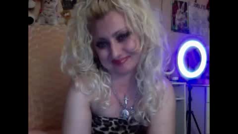 ellinhotgirl online show from 11/29/24, 09:59