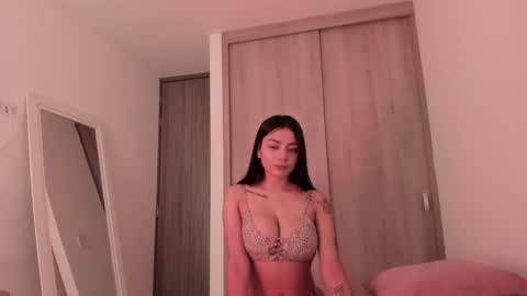 Emilia Big Boobs online show from 11/10/24, 02:20