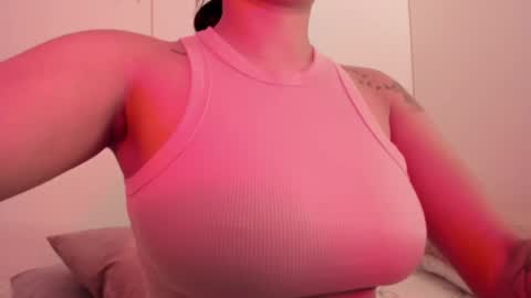 Emilia Big Boobs online show from 11/11/24, 01:17