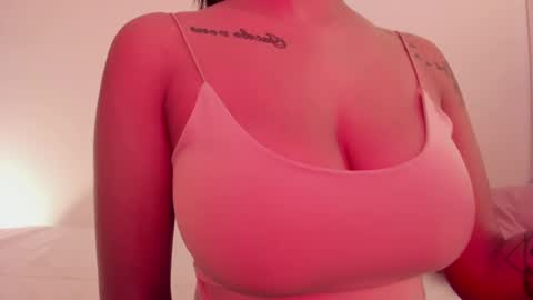 Emilia Big Boobs online show from 12/15/24, 07:03