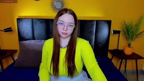 emma_adorablle online show from 12/04/24, 08:38