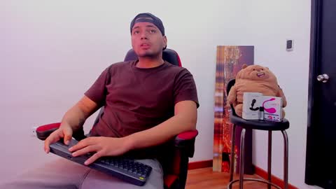 enrique online show from 12/29/24, 03:06