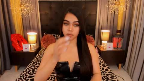 hennessygoddess69 online show from 01/10/25, 09:01