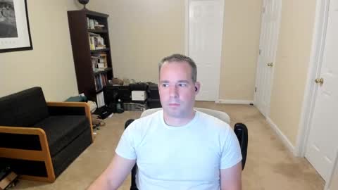 hotmale4u692000 online show from 12/19/24, 05:33