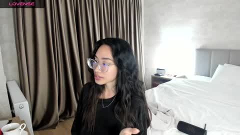  Cassie  online show from 11/29/24, 03:33