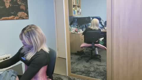 Jessiessicaxx online show from 11/30/24, 02:37