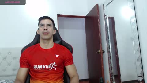 jose_rumbero91 online show from 12/02/24, 11:26