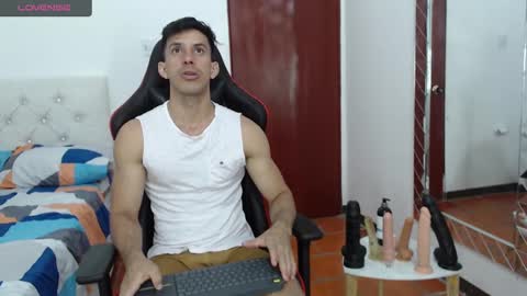 jose_rumbero91 online show from 12/04/24, 12:08