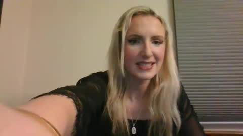 juicyjade2333 online show from 12/18/24, 01:22