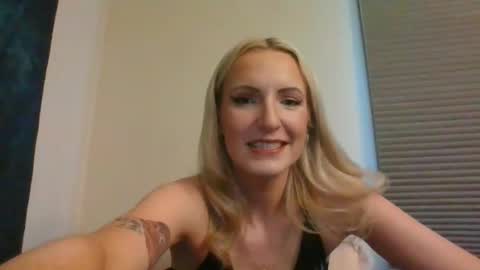 juicyjade2333 online show from 01/06/25, 08:28