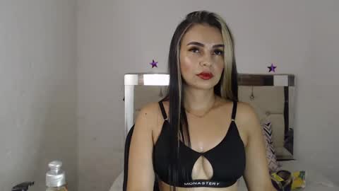 julieta__fox_ online show from 11/27/24, 02:59