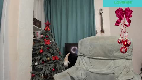 katniss_k online show from 12/22/24, 05:00