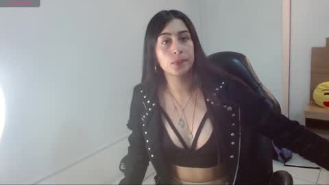 katty_love01 online show from 02/11/25, 03:38