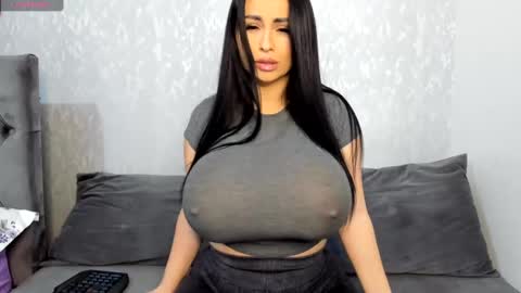 kitty_hotx online show from 01/01/25, 08:41