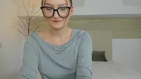 Kristina  online show from 12/04/24, 08:55