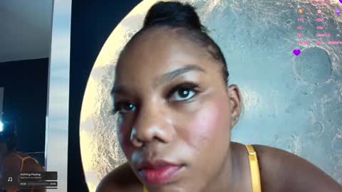 laurabenitez_ online show from 12/17/24, 12:33