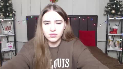 LauraHlot online show from 12/18/24, 07:17