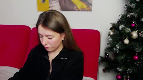 leonalew online show from 12/17/24, 12:33