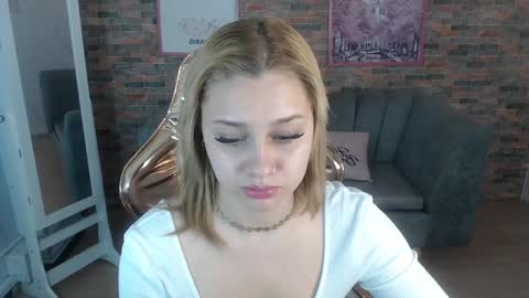 lili_roberts_b online show from 01/04/25, 12:42