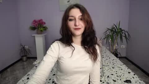 linasayks online show from 12/11/24, 02:16