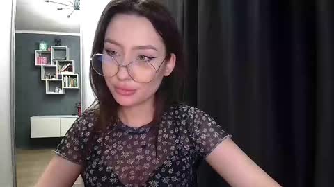 little_witch_777 online show from 11/19/24, 11:52