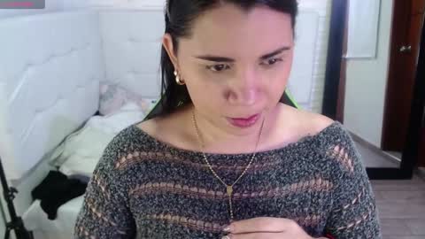 Lorena Mendoza online show from 11/18/24, 04:04