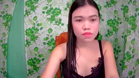 lovemae352295 online show from 12/25/24, 03:49