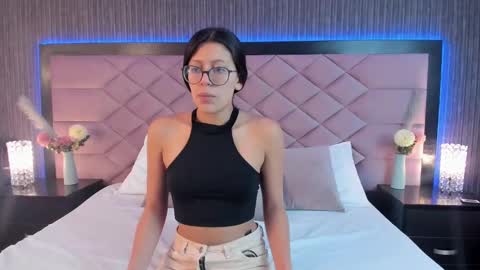 megan_collyns online show from 11/30/24, 03:19