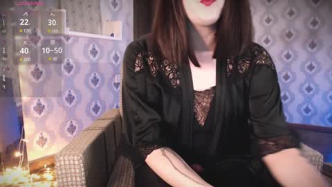 mia_wallase online show from 11/27/24, 12:08