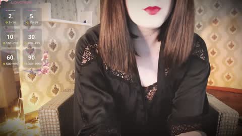 mia_wallase online show from 12/19/24, 05:05