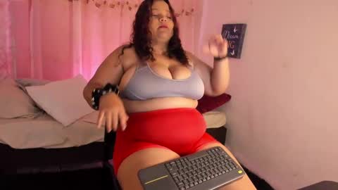 mila_cinnamon13 online show from 11/11/24, 03:29