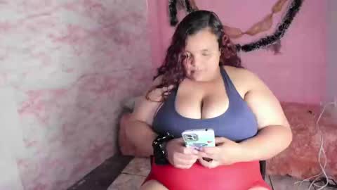 mila_cinnamon13 online show from 12/15/24, 03:05