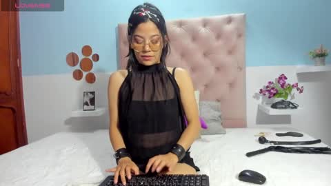 Miss anne summers online show from 12/11/24, 02:26