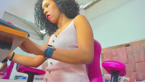 neblina_mestiza online show from 11/25/24, 01:05