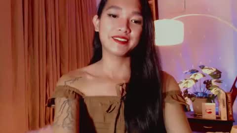 ISLAND GIRL MIRA   online show from 12/14/24, 01:05