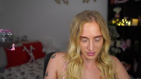 nicolette__shea_ online show from 12/20/24, 10:01