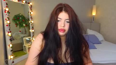 nicolle_willi online show from 01/16/25, 05:25